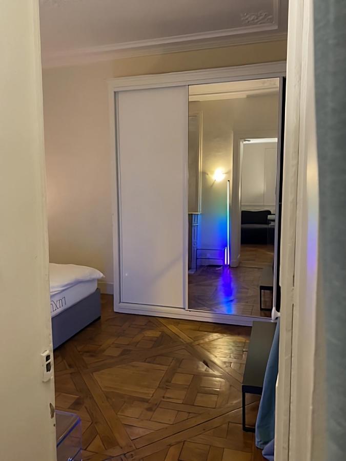 Spacious Apartment Next To Place Vendome Parijs Buitenkant foto